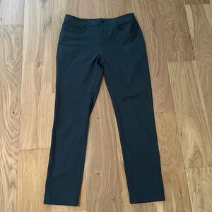 Vuori Meta Pants | Charcoal | Like New Condition